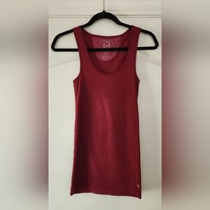 AMERICAN EAGLE OUTFITTERS WOMEN'S MAROON RACERBACK TANK TOP SIZE M